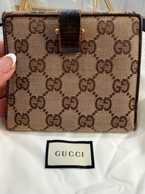 Gucci Beige/Brown GG Canvas and Leather French Flap Wallet + Gucci Dustie ⭐️
